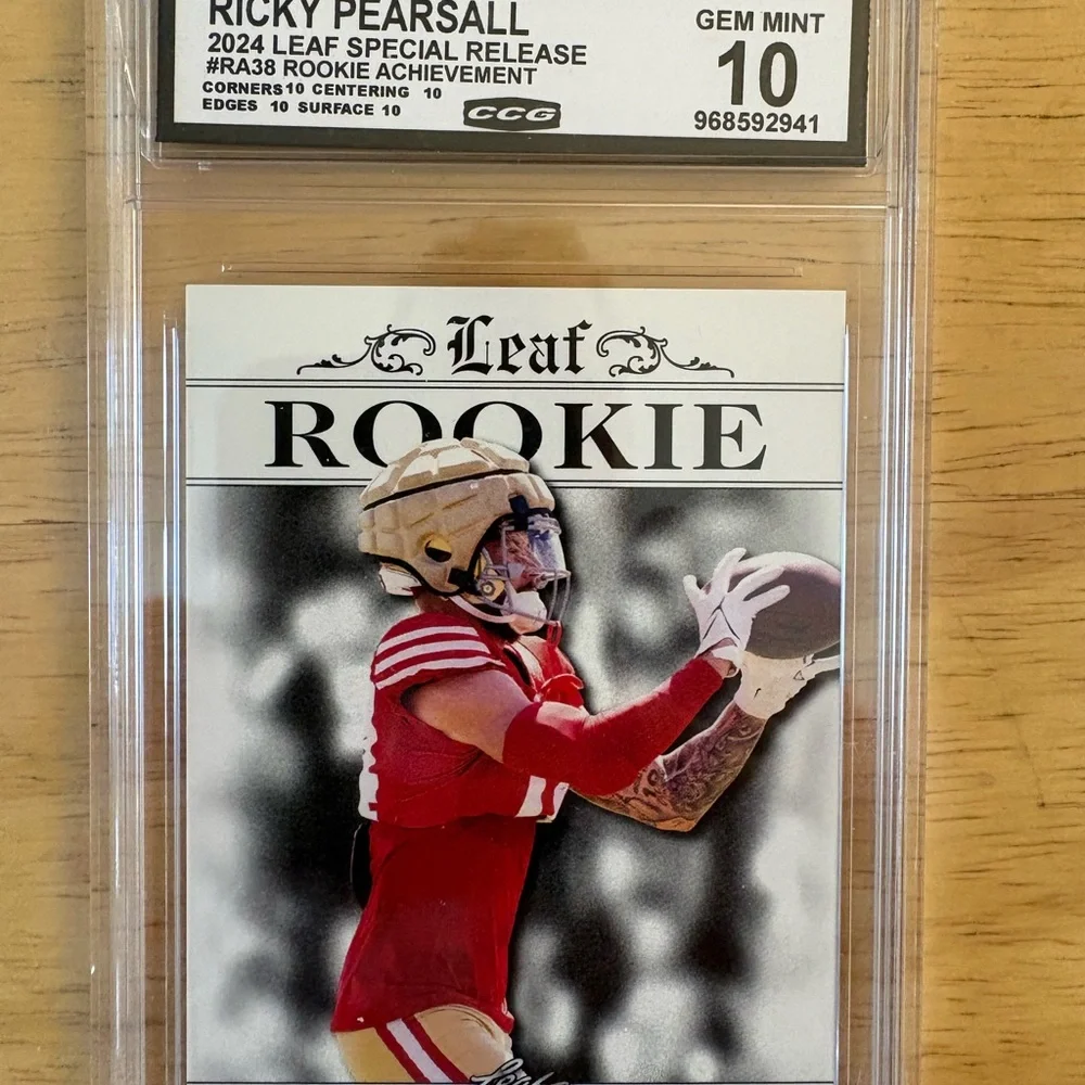Leaf Rookie Football Card - Picture 1 of 1